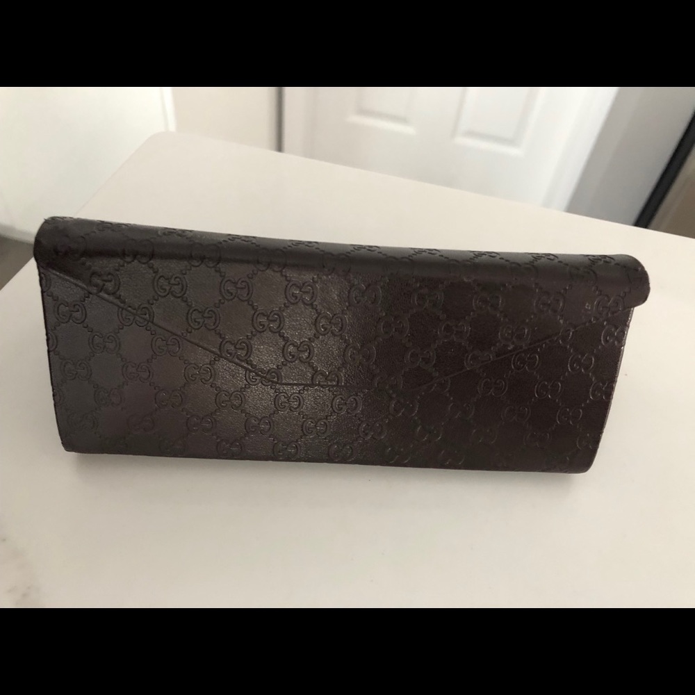Gucci collapsible glass/sunglass case